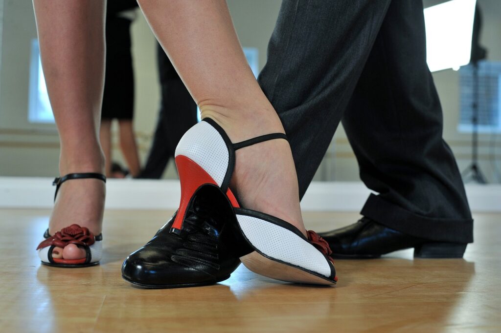 argentinian tango, feet, dancers