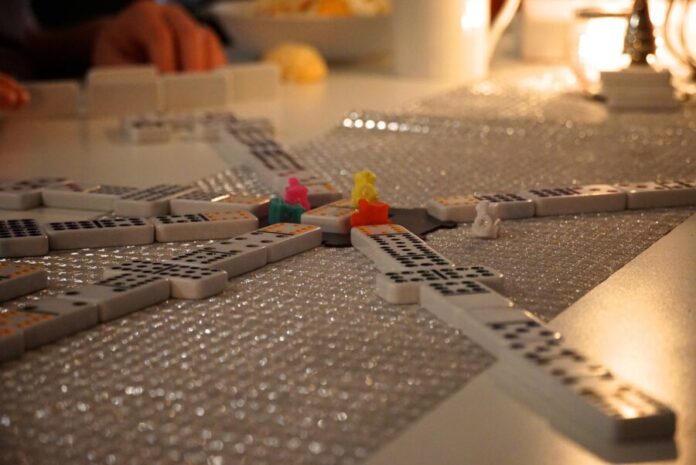 game, mexican train, dominoes